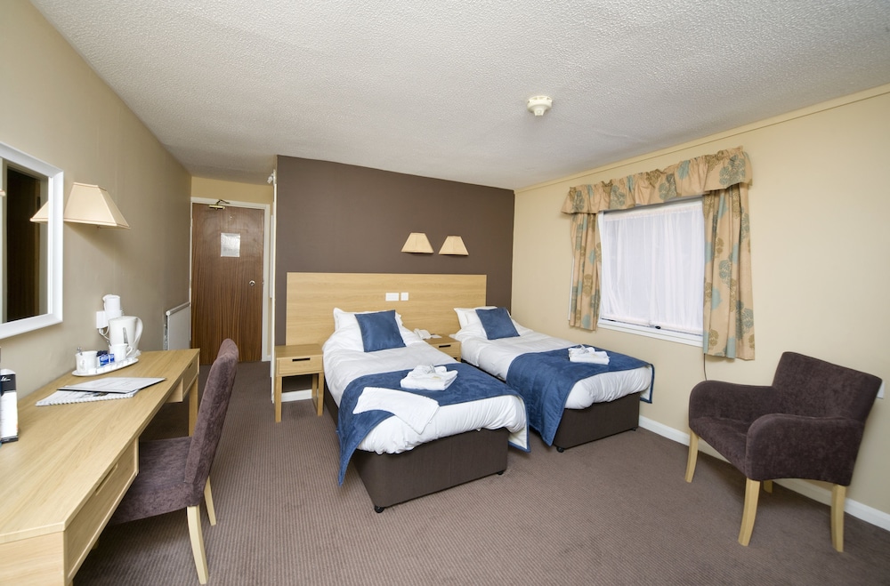 Caledonian Hotel 11/42
