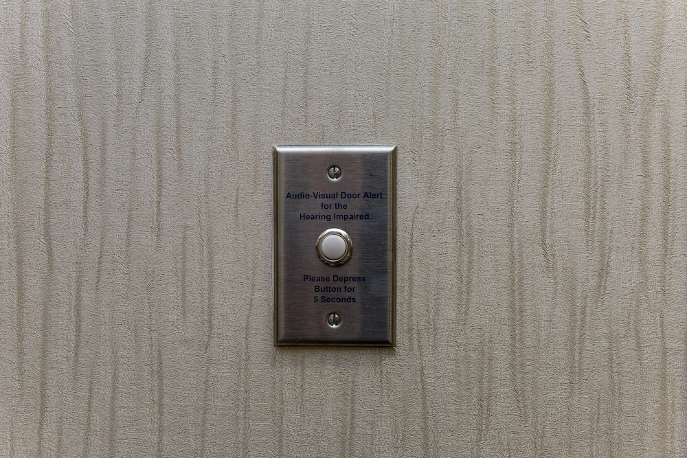 Hampton Inn Suites Syracuse North Airport Area 27/64