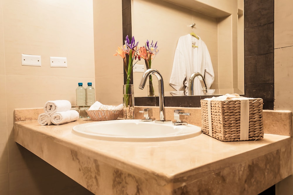 Andesmar Hotel & Suites 66/67