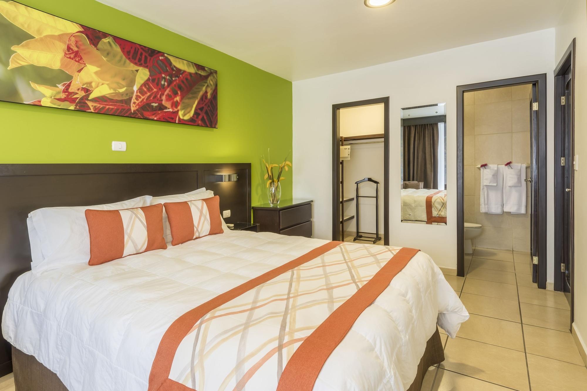 جناح تنفيذي، Hotel Suites Cristina 4/6