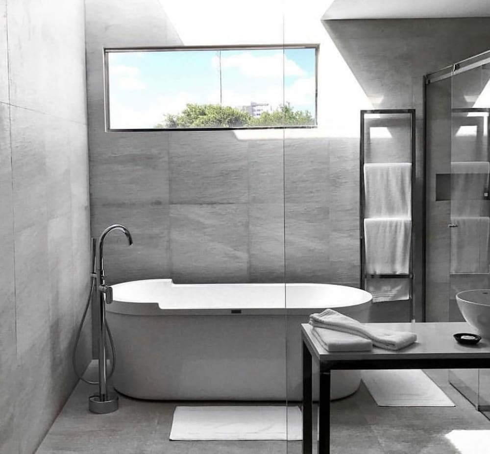 Cosmopolitano Hotel Boutique 48/50