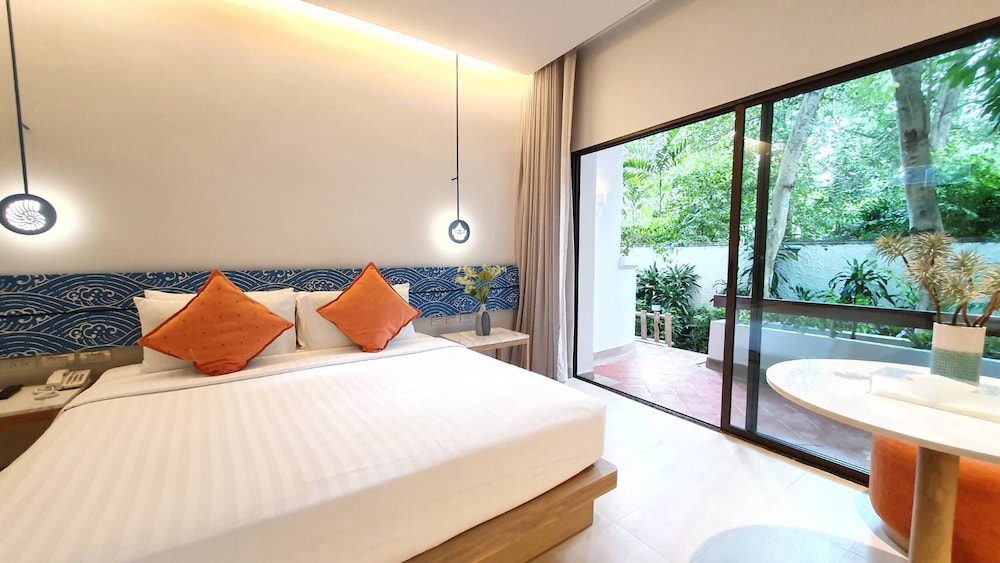 Novotel Rayong Rim Pae Resort 24/76