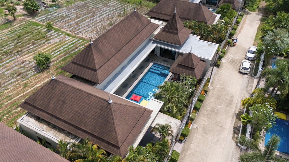 Narintara Villas 5/40