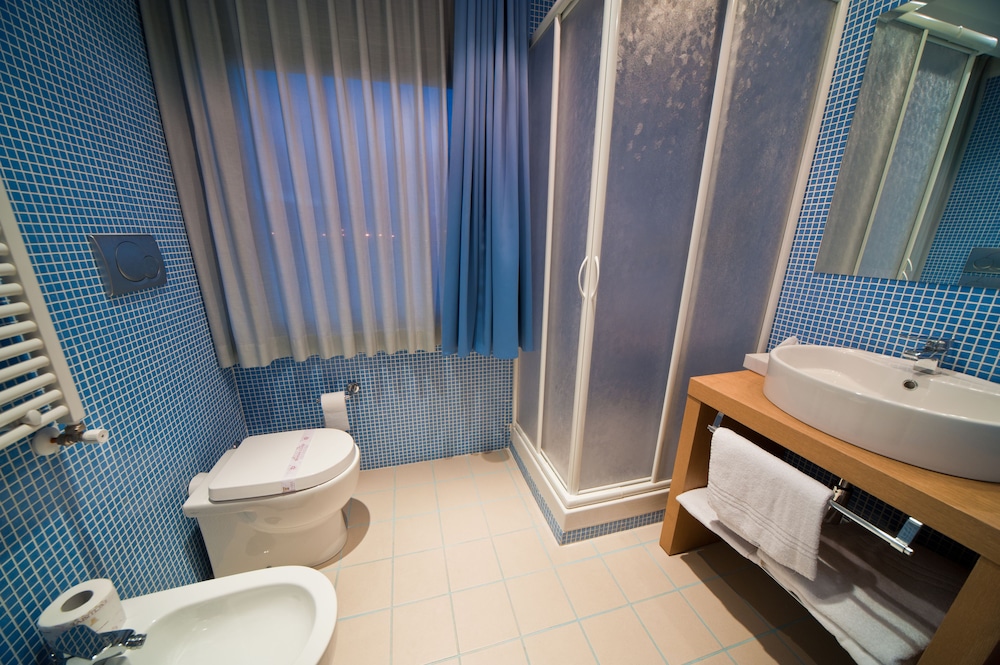 CITTA DEI PAPI HOTEL 26/27