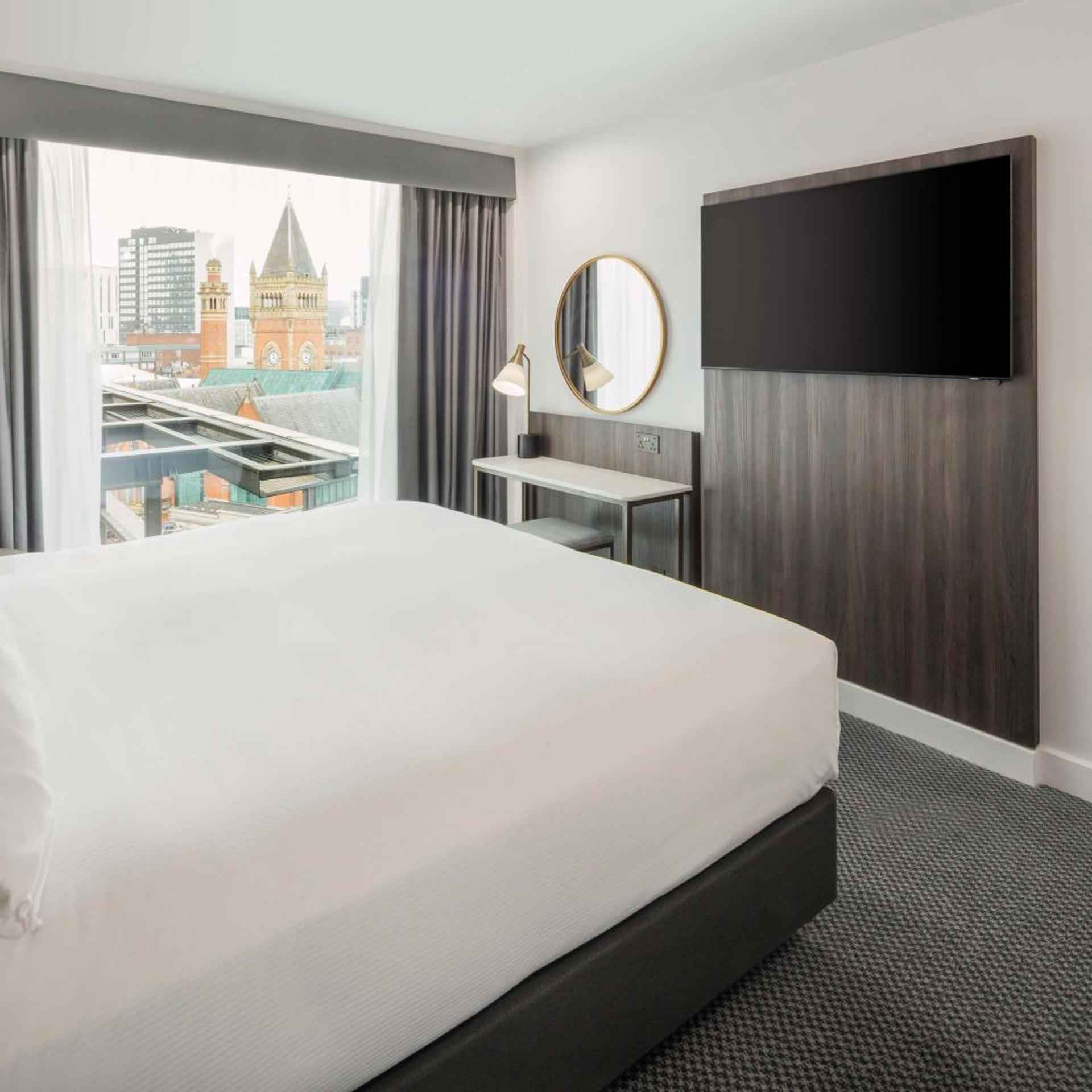City, Suite, King Bed, Sofa