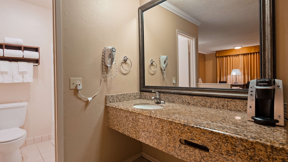 Best Western Courtesy Inn - Anaheim Park Hotel 15/31