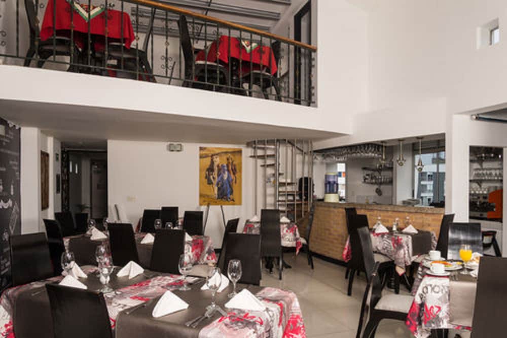 Hotel Bolivar Plaza 47/61
