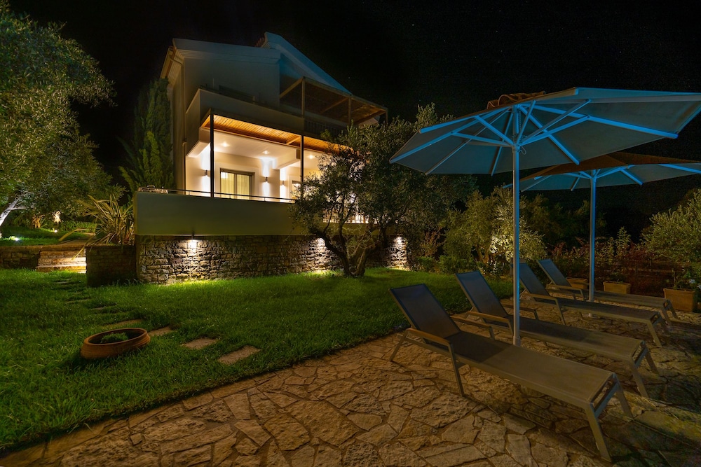 Abelia Luxurious Villas 19/23