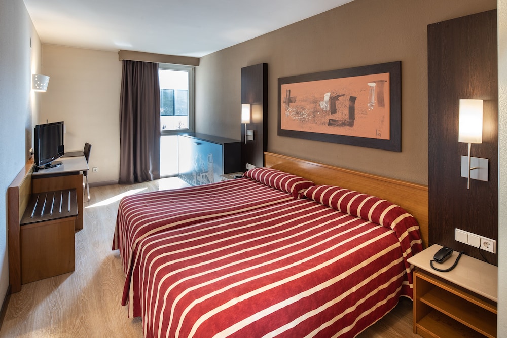 Catalonia Bristol Hotel 25/60