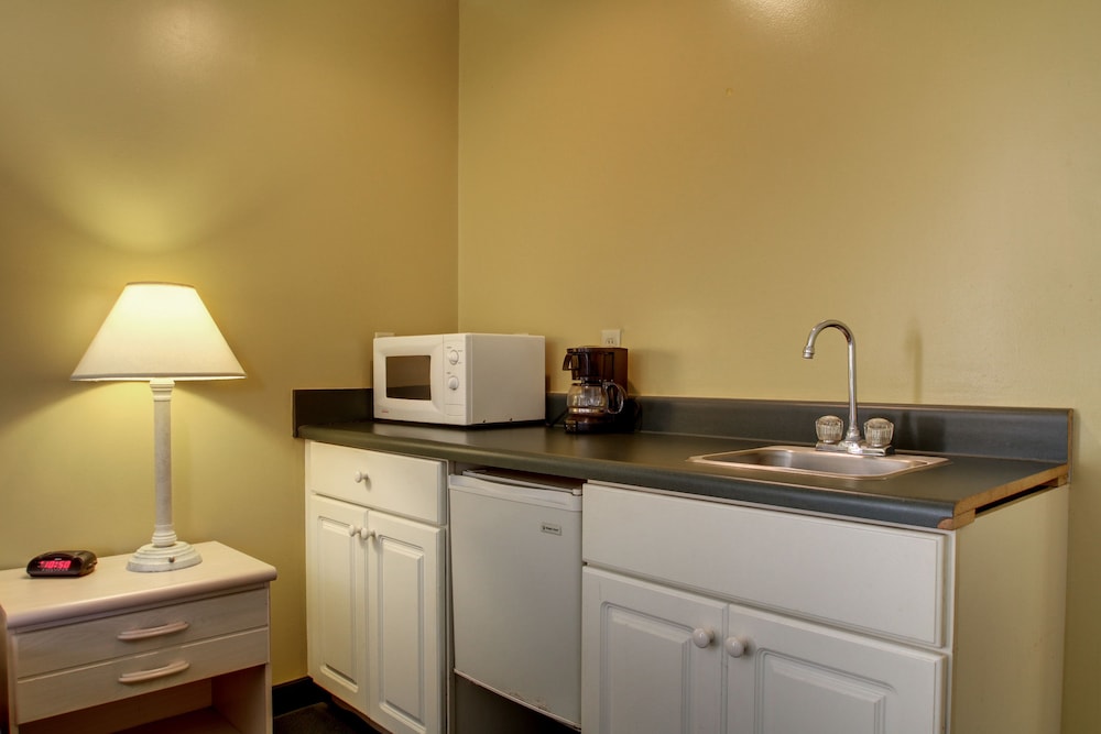 Key West Inn Childersburg 37/40
