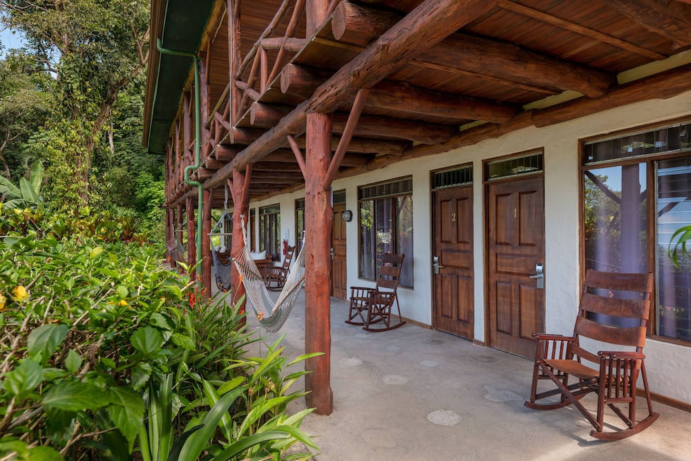 Tabulia Tree Hotel and Villas 43/77