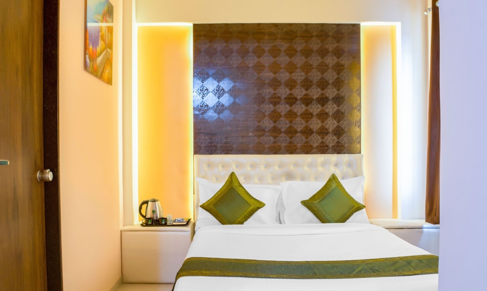 Treebo Naunidh Suites 6/23