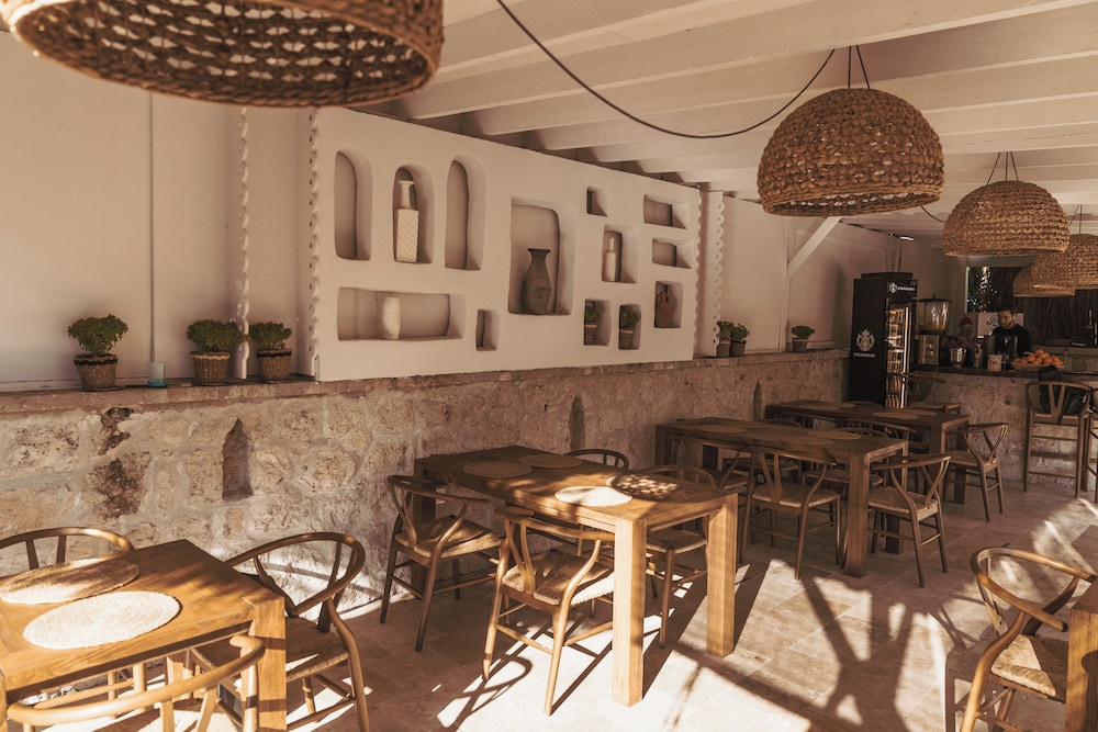 Agustos Hotel Alacati 35/50