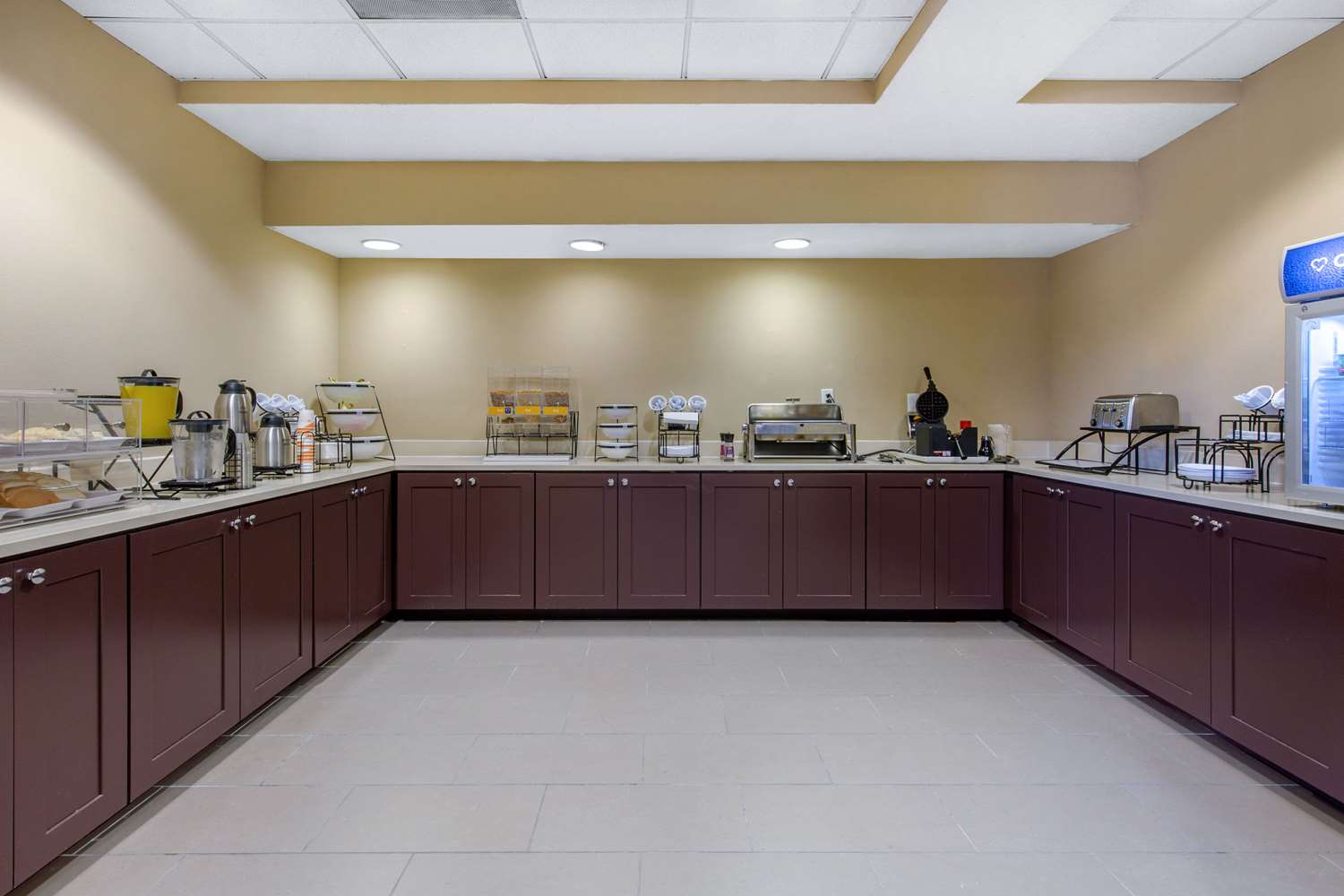 Comfort Inn & Suites SW Houston Sugarland 9/55