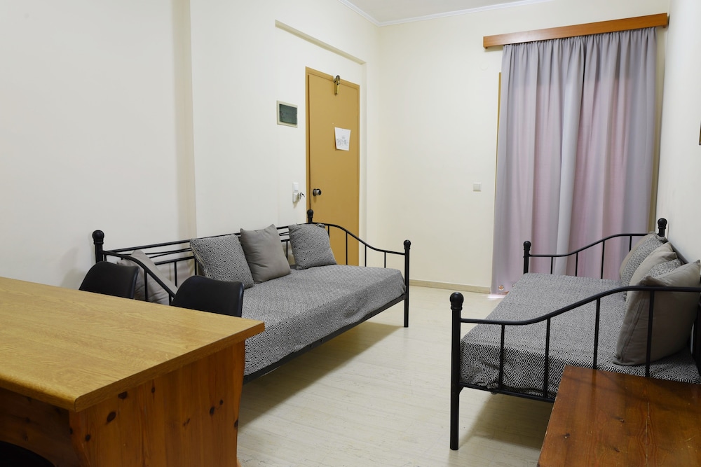 Esperides Beach Hotel Apartments 31/50