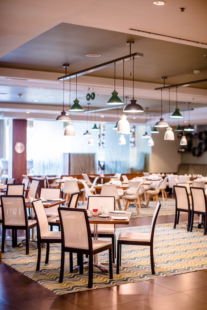 Southern Sun Rosebank 31/50
