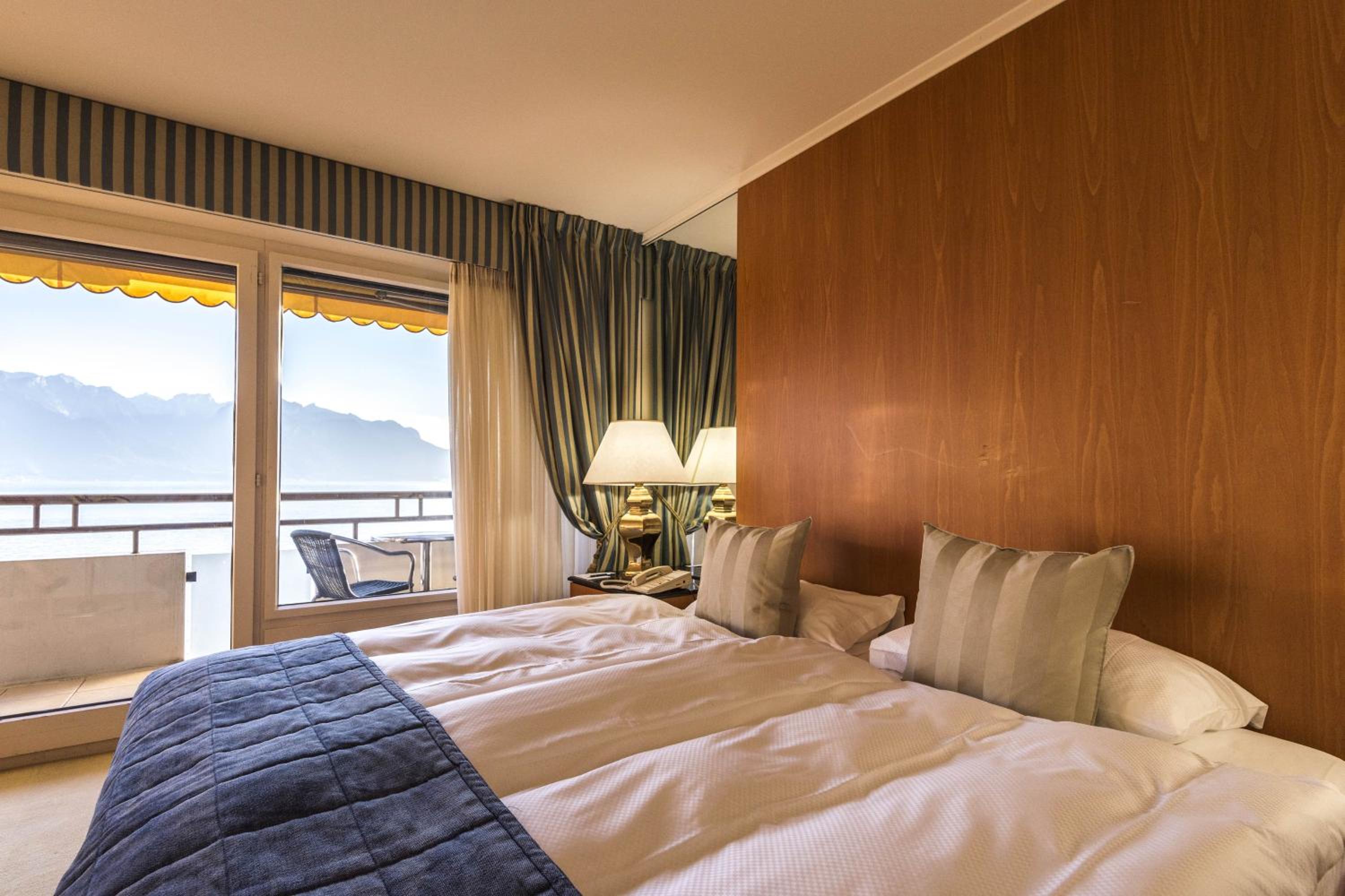 Park, Deluxe, Double Bed, Lake or Park View, Balcony