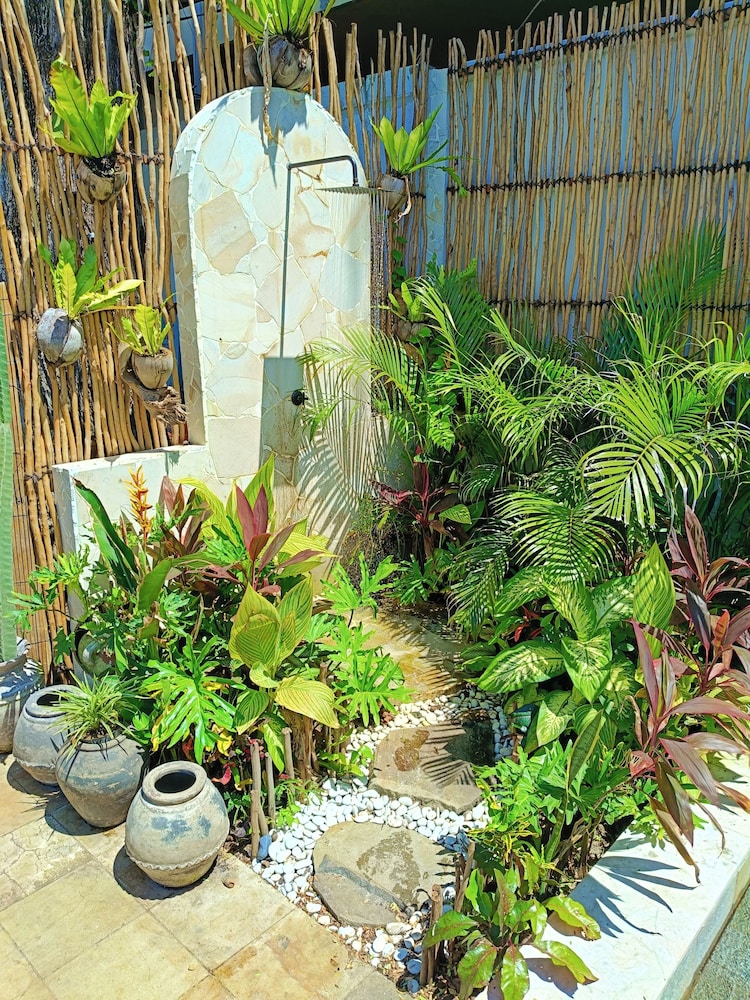 Bale Sampan Bungalows 57/64