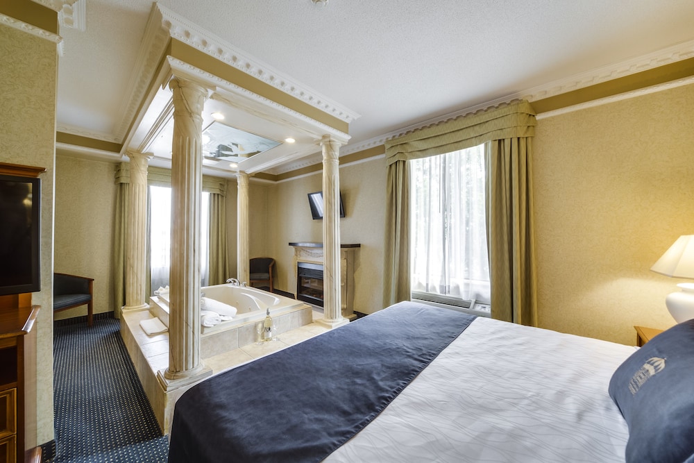 Monte Carlo Inn Toronto West Suites 32/65