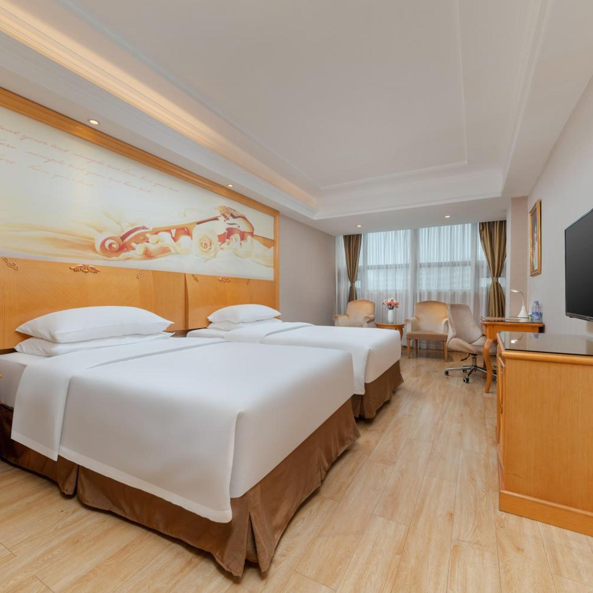 Vienna Hotel Shenzhen (Fuyong Metro Station Branch) 11/48