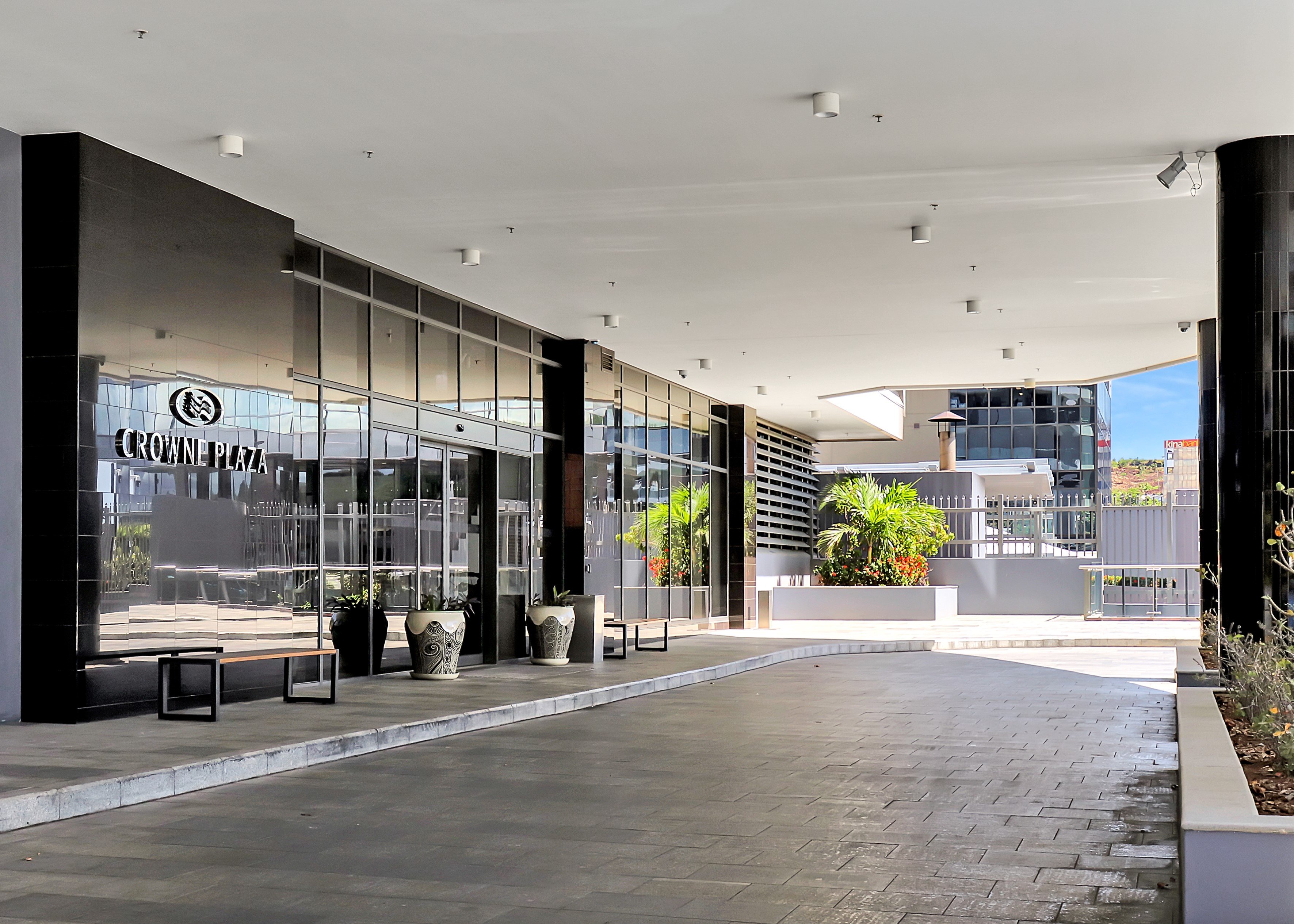 Crowne Plaza Residences Port Moresby 42/50
