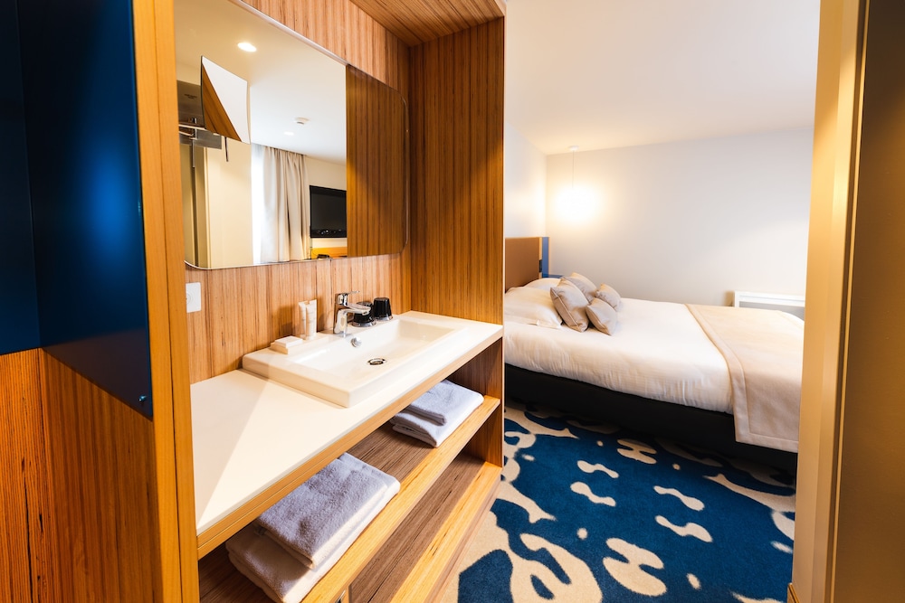 Hotel Le Bugatti 9/64