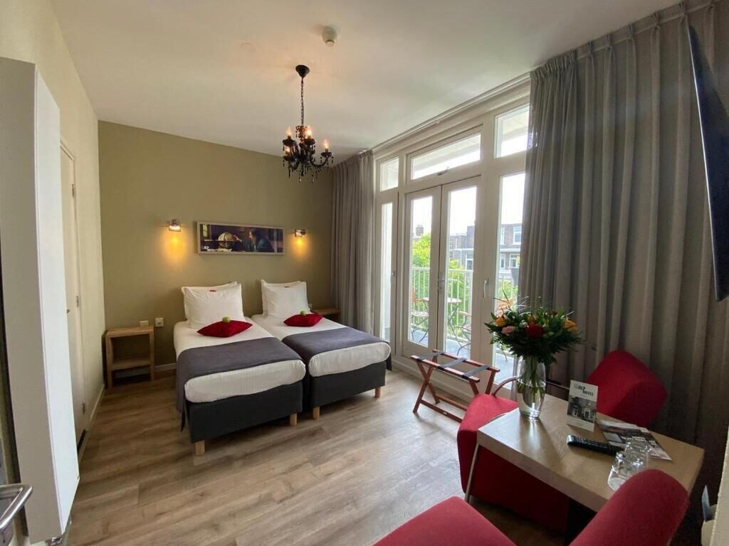 ROOM, TWIN BEDS, BALCONY
