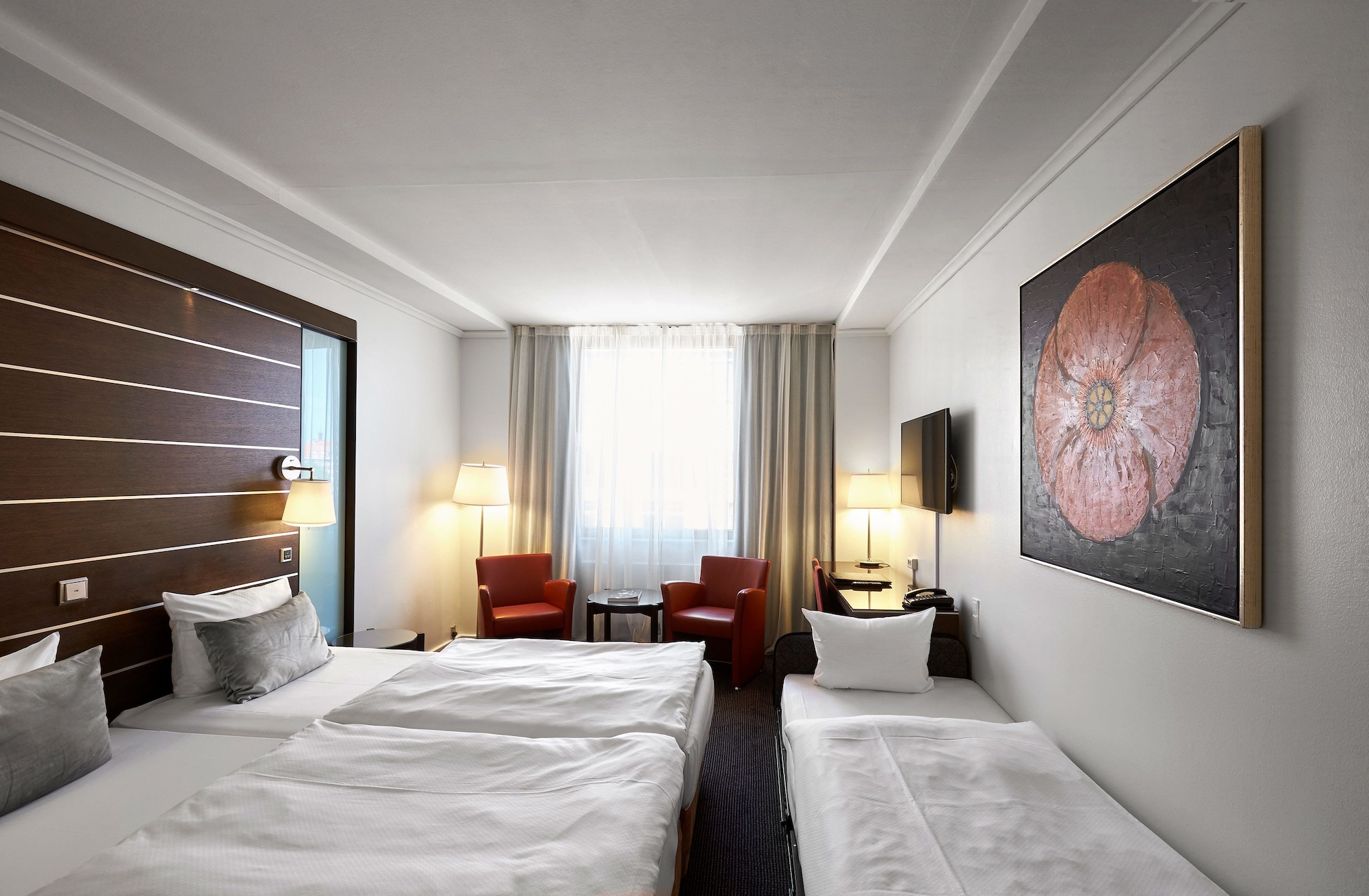 ROOM, TRIPLE