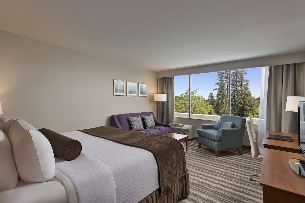 AC Hotel By Marriott Portland Lake Oswego 19/68