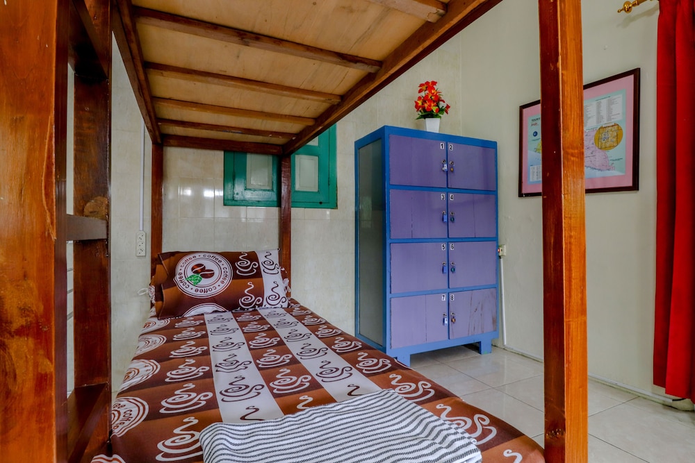 Bahagia Sederhana Home Stay - Hostel by ZUZU 11/50