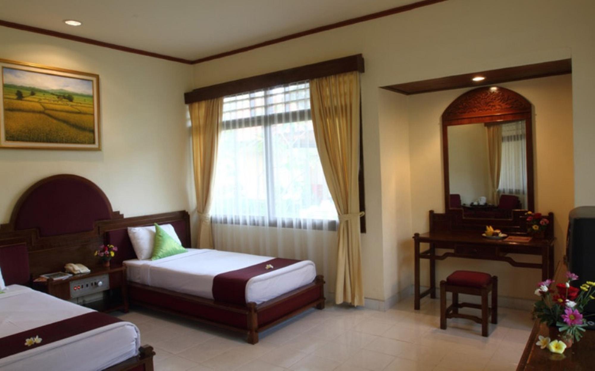 Deluxe, Double or Twin Bed, Garden View