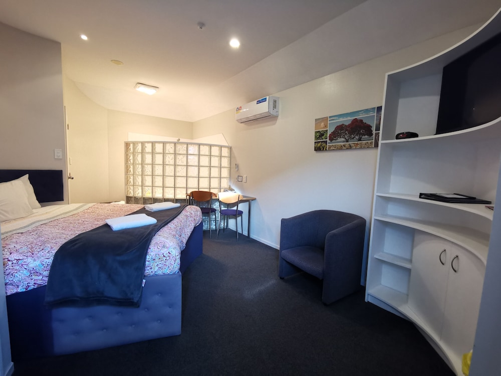 SPA, EXECUTIVE