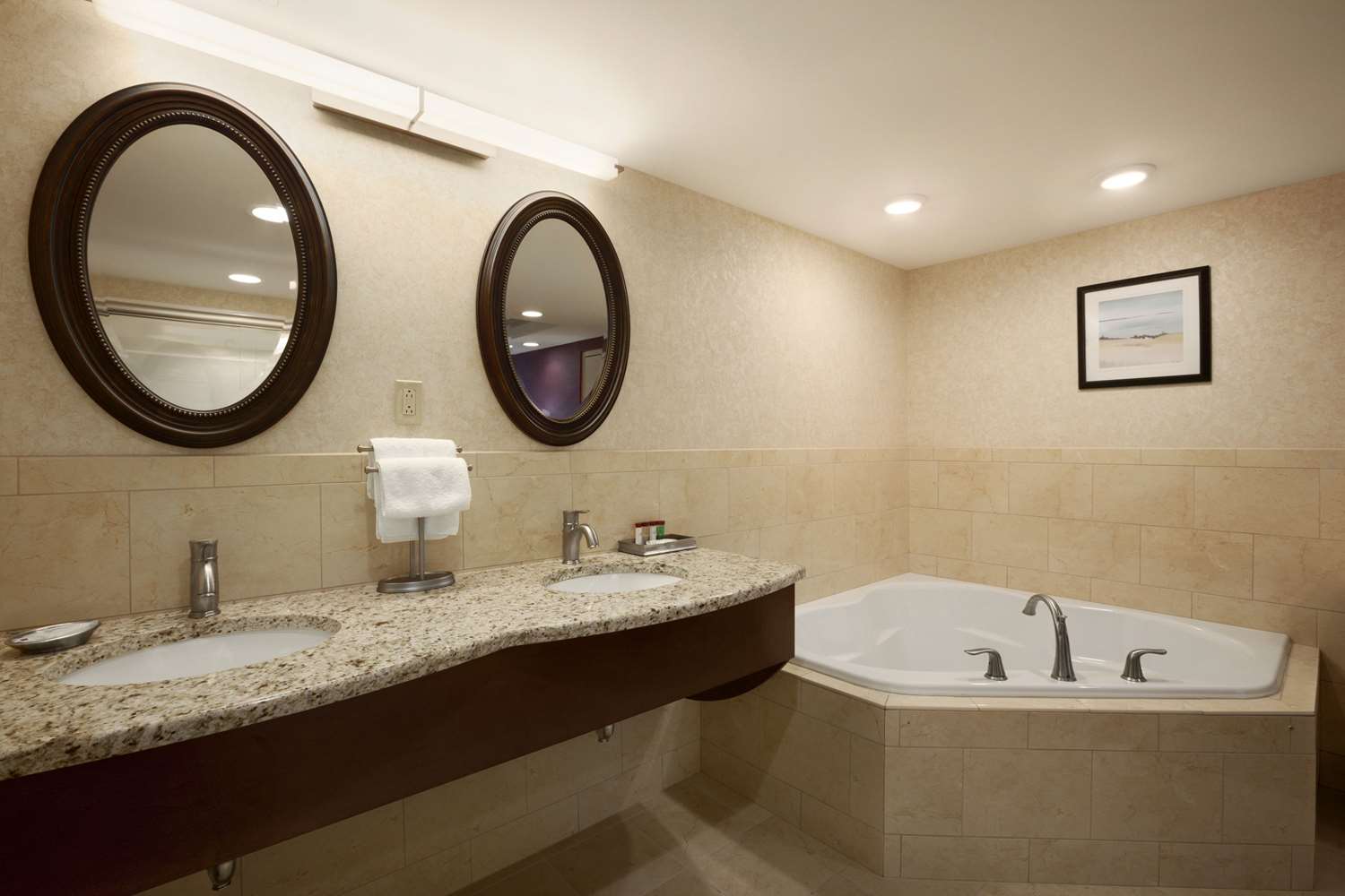 Bangor Grande Hotel and Conference Center 56/58