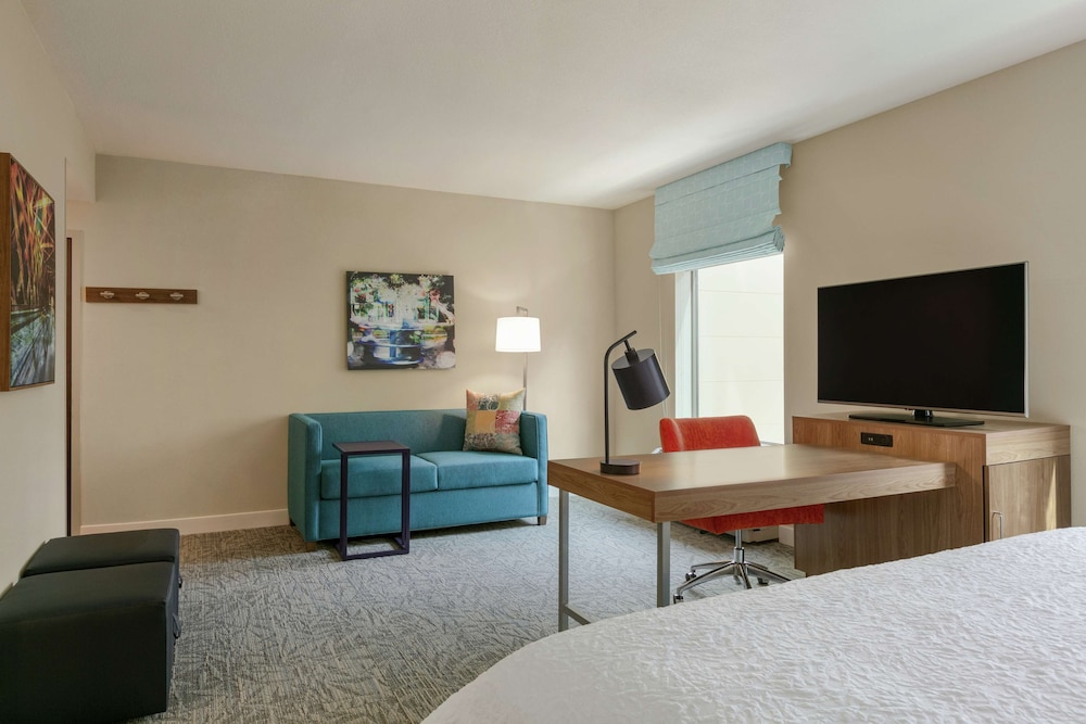 Hampton Inn Suites Johns Creek 30/47