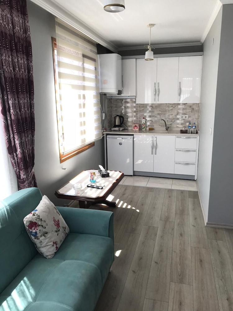 Senturkler Suite 32/35