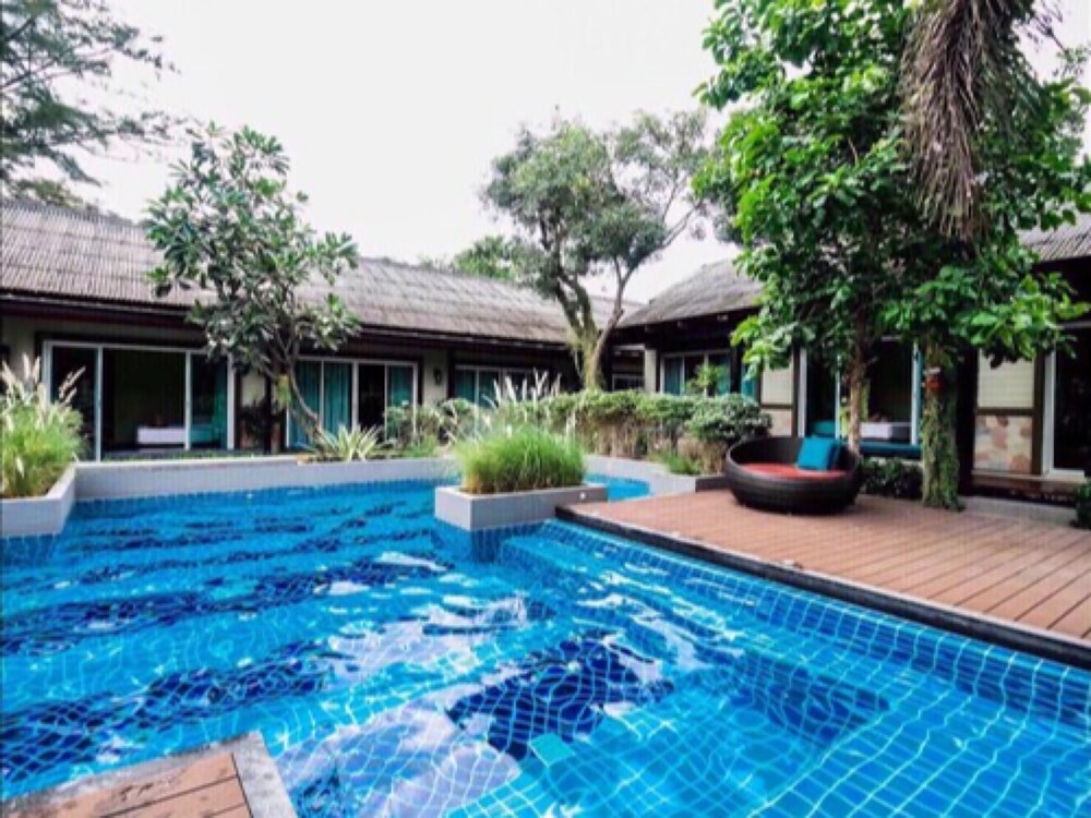 Nirundorn Resort 4/50