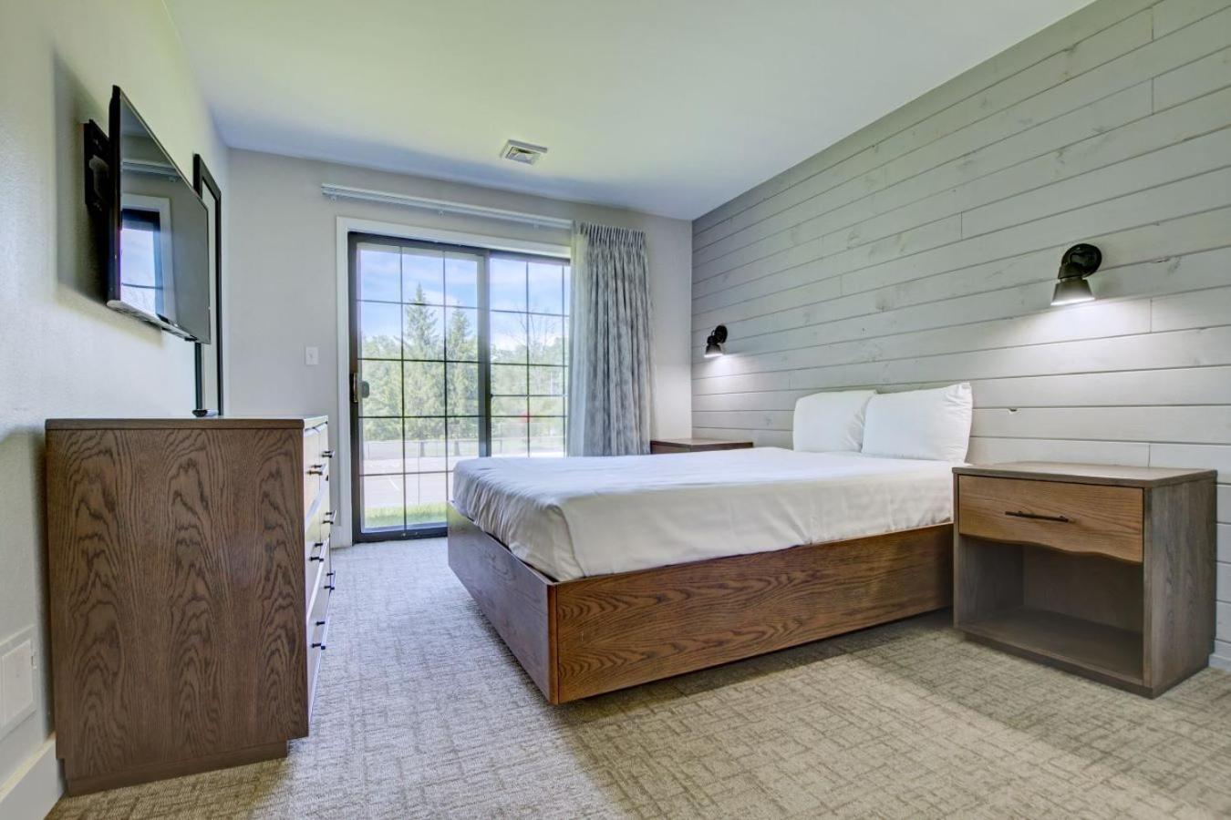 2 Bedrooms, Tree Top, Loft, Premium
