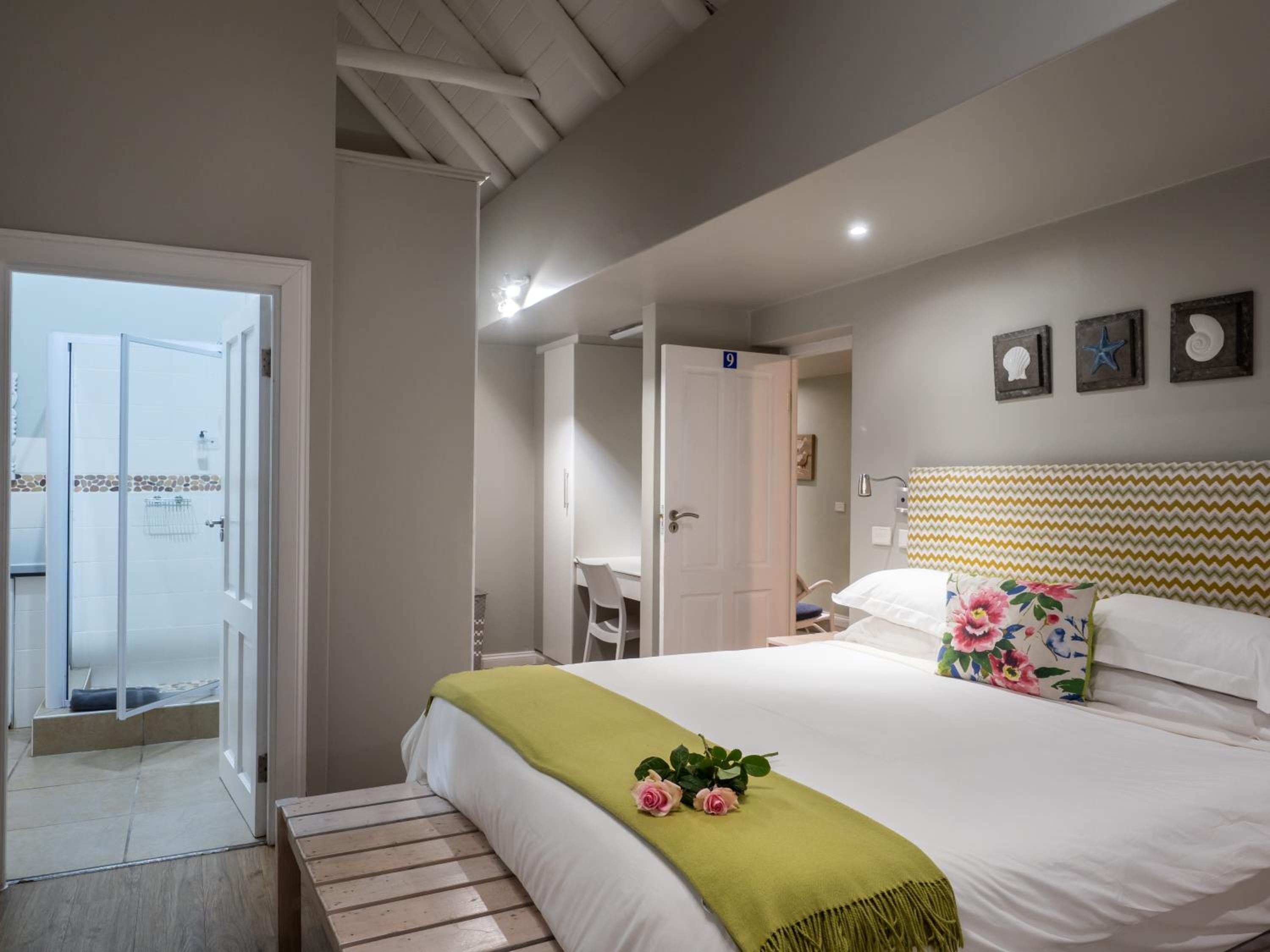 Beach Break Guest Houses and Villas 16/50