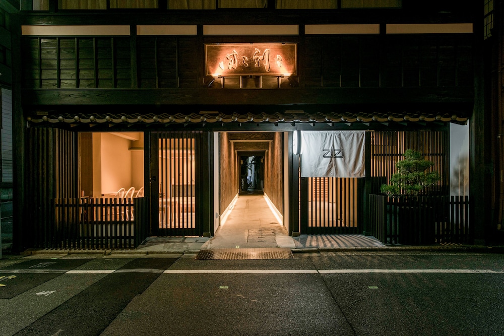 ホテル ZIZI 京都祇園 写真1