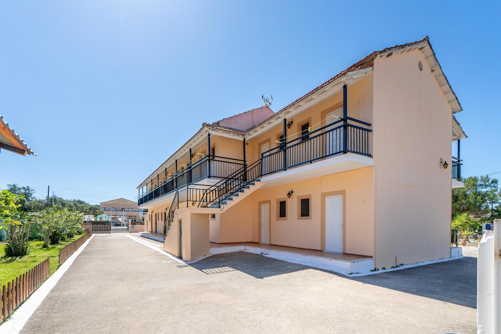 Saint Peter Bay Aparthotel 5/57