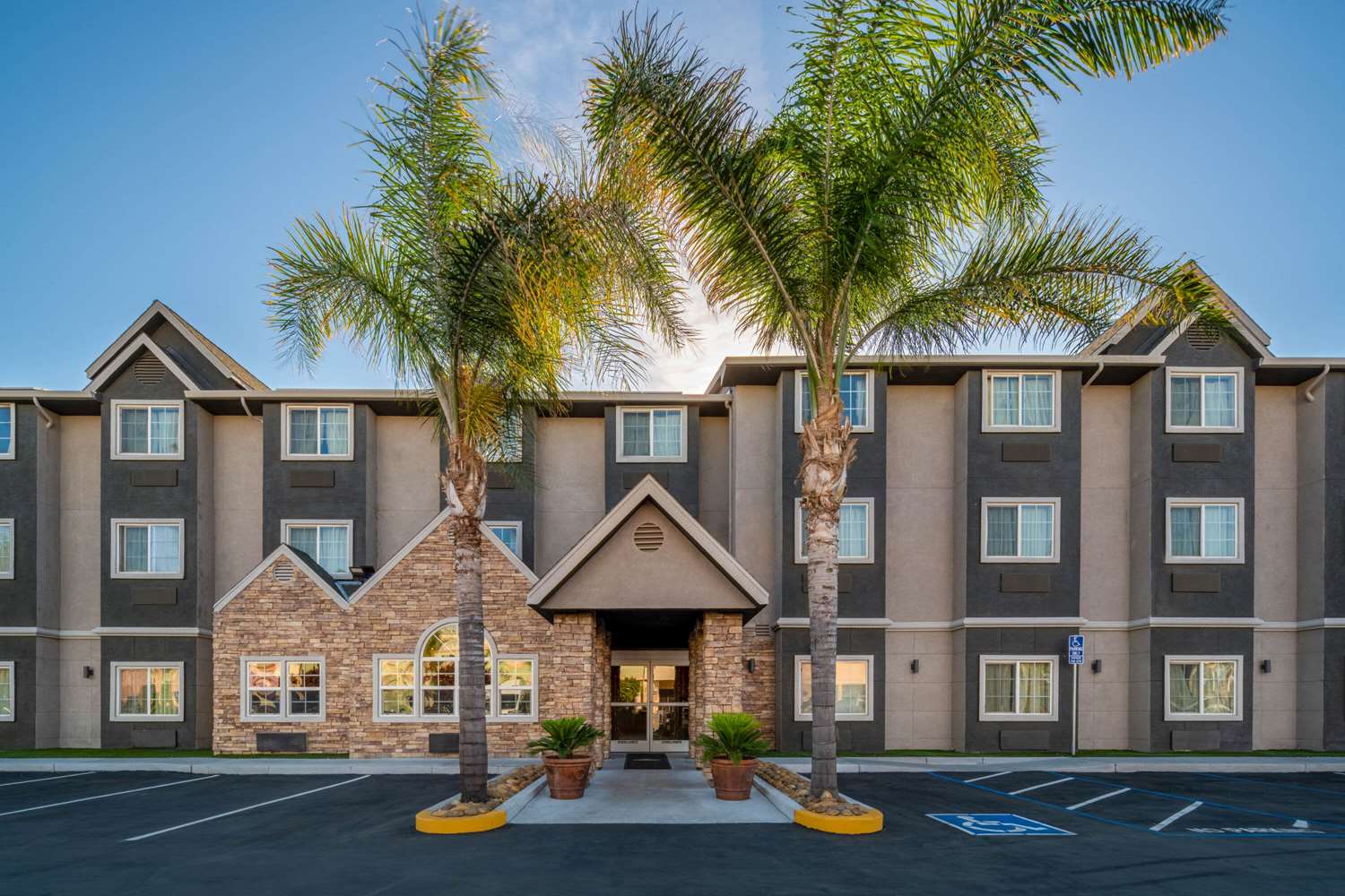 Microtel Inn Suites By Wyndham Tracy 56/67