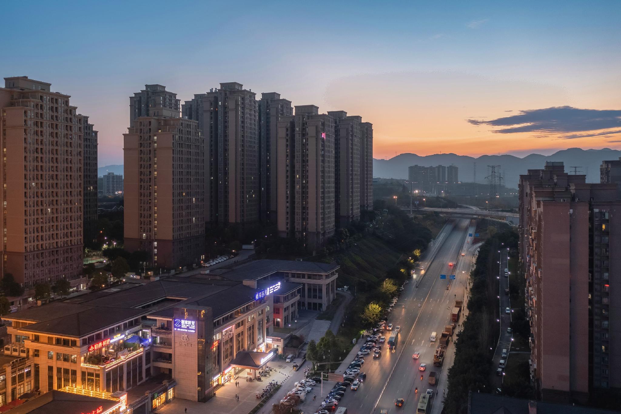 Vienna International Hotel (Chongqing Liangjiang New District Longxing Branch) 35/36