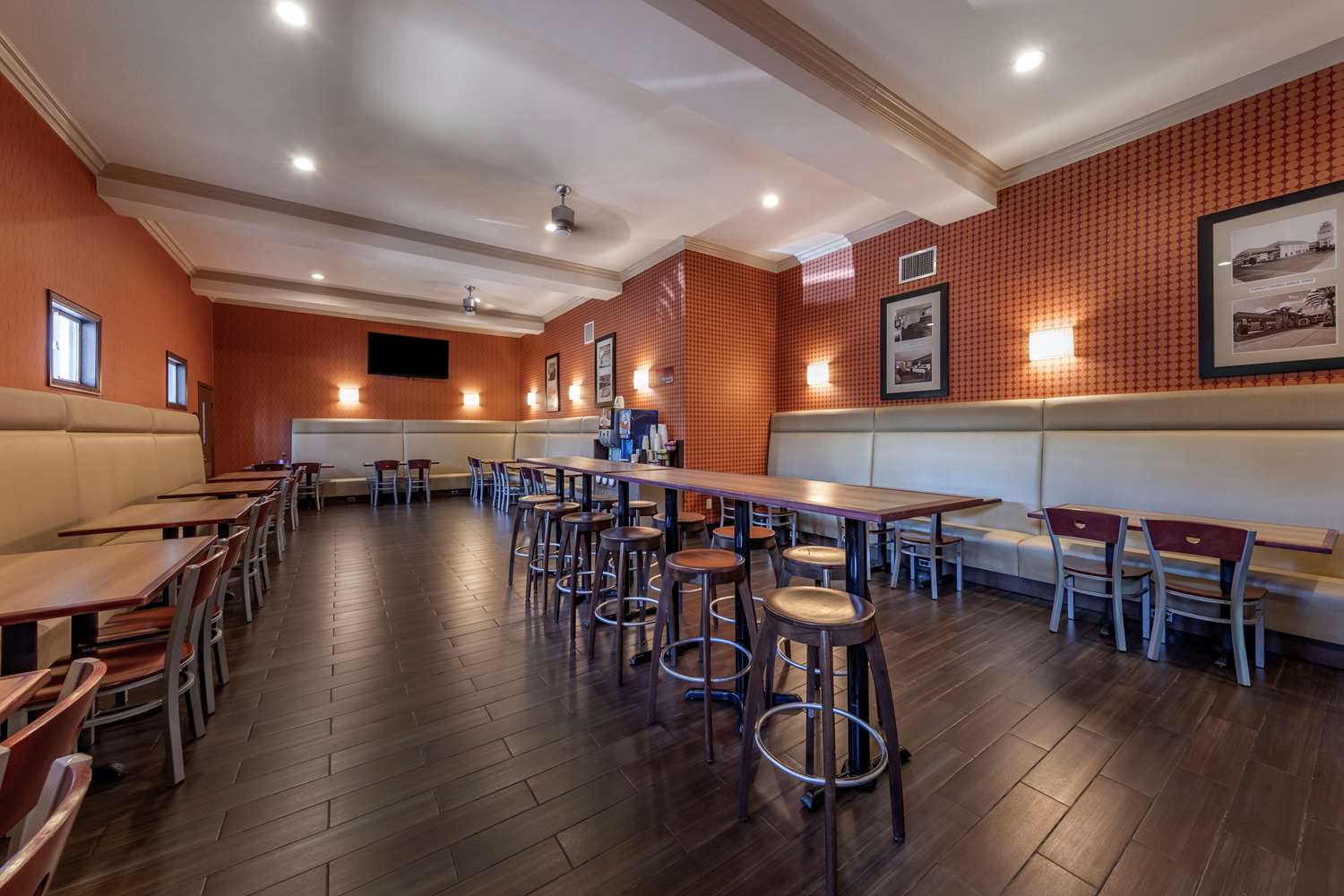 Best Western Plus Stovall's Inn 17/36