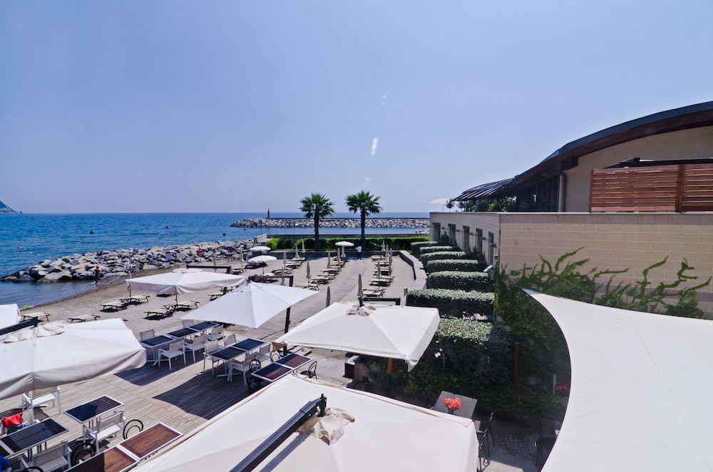 Riviera Dei Fiori 69/71