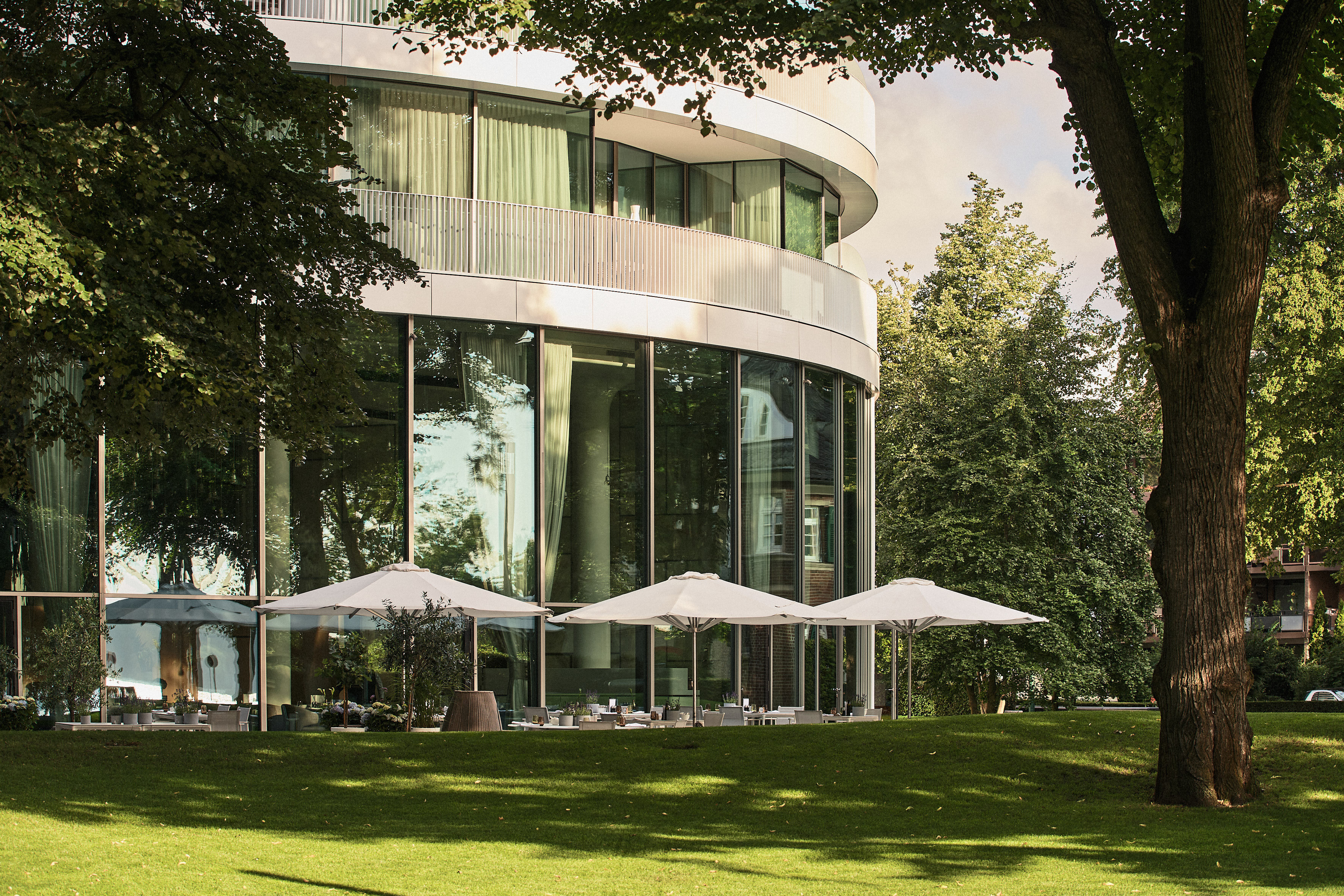 The Fontenay 2/85