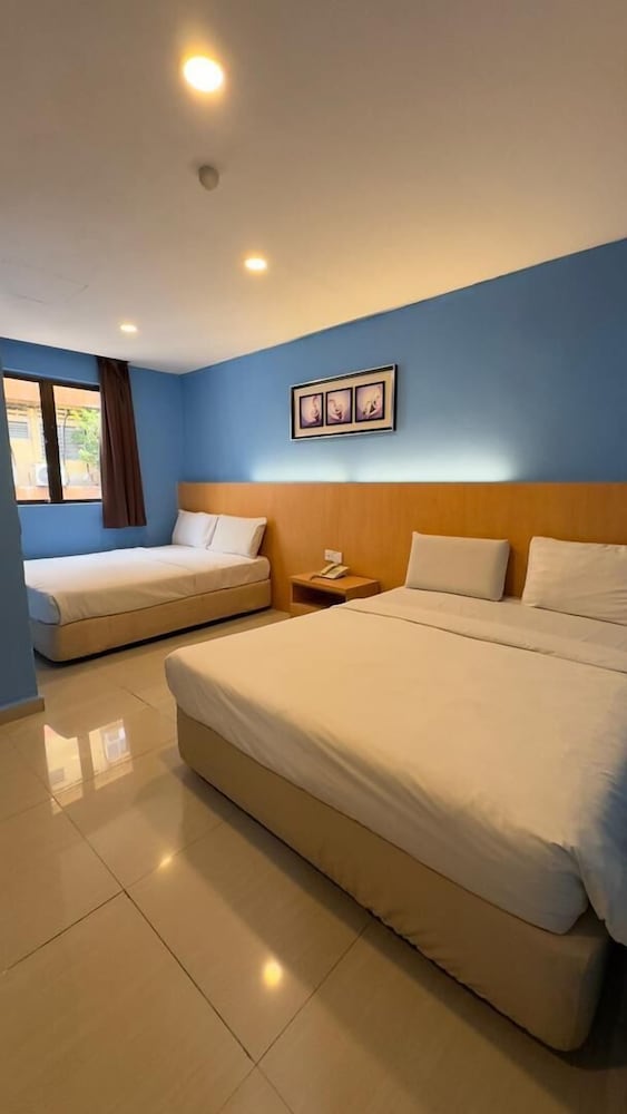 South of the clouds HOTEL KL Sentral 8/30