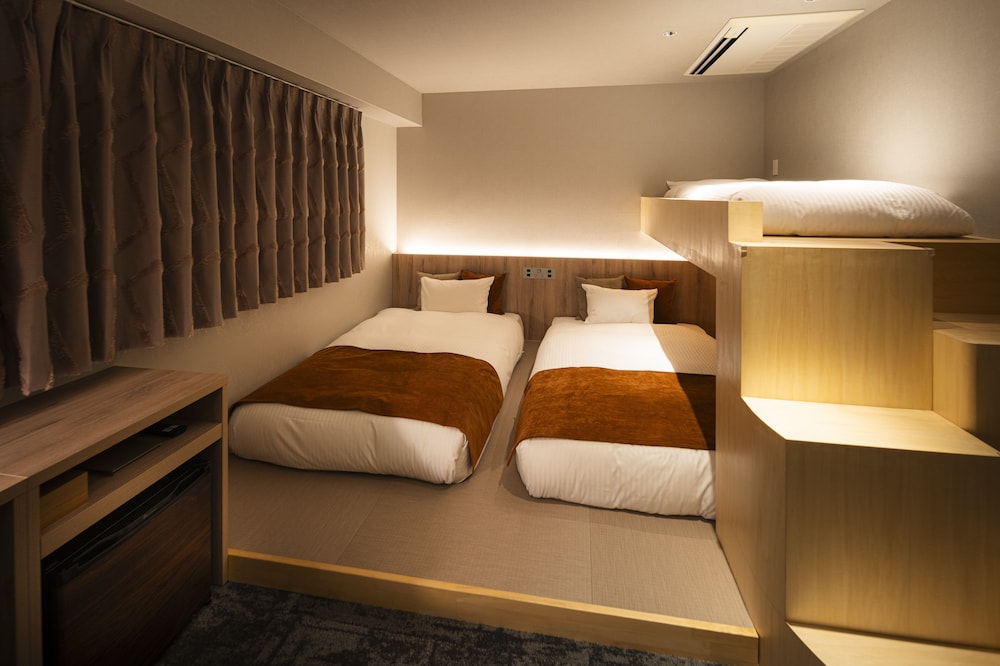 R Hotel Namba South 19/50