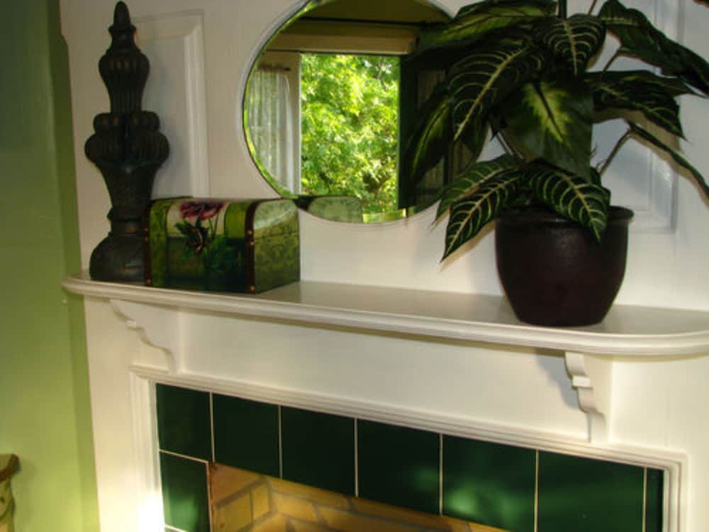White Oak Manor Bed Breakfast 20/44