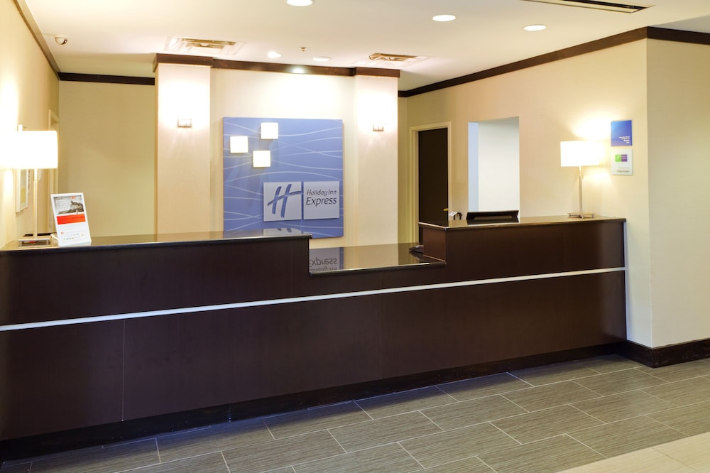 Holiday Inn Express Hotel And Suites Greenville Downtown 20/82
