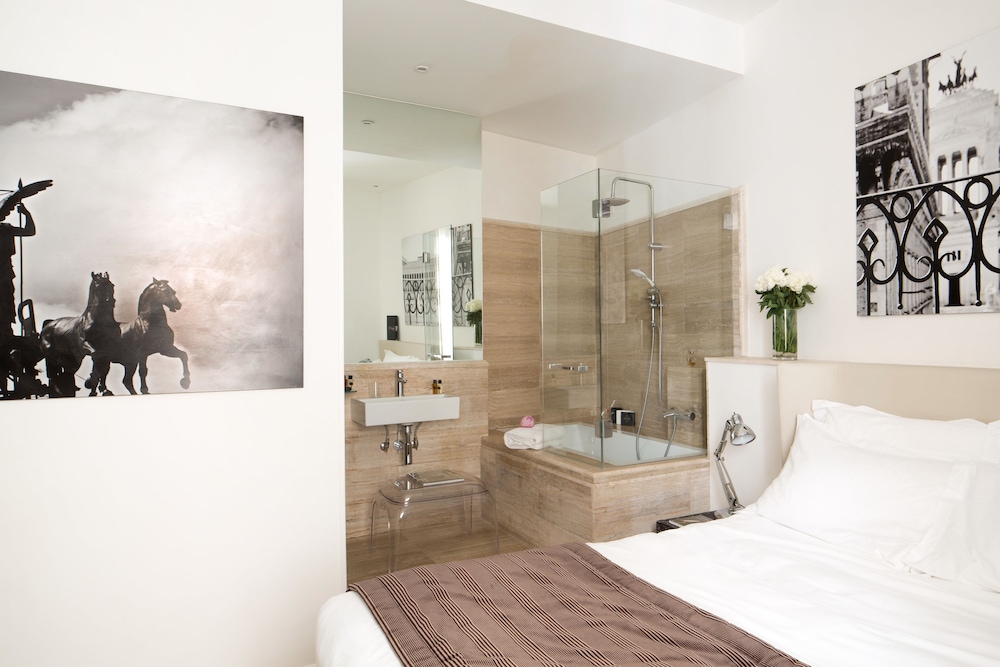 Via Del Corso Home 45/45